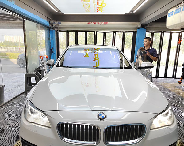 寶馬汽車鍍膜玻璃案例